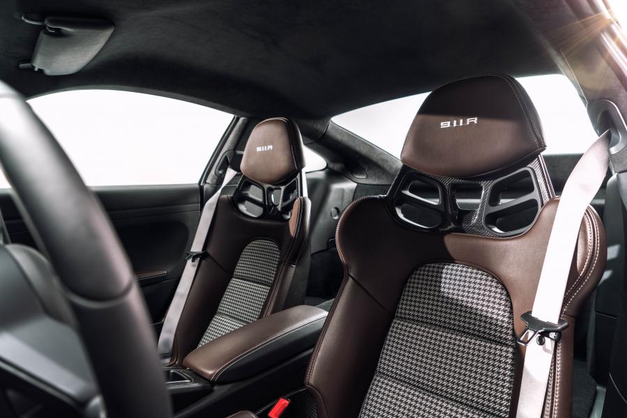 Интерьер Porsche 911 R 2016 года  (фото 38 из 50)